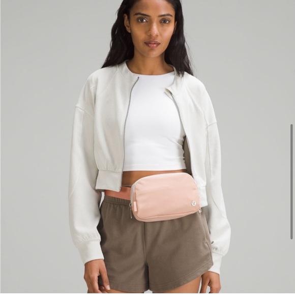 Melon Sorbet lululemon everywhere belt bag - Picture 4 of 6
